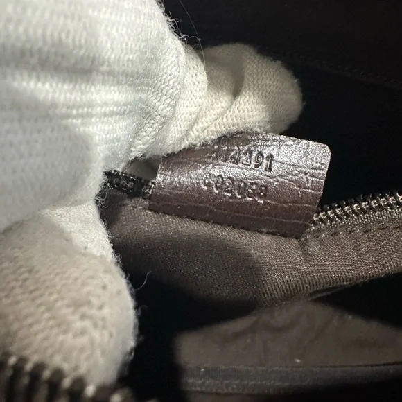 Gucci Crossbody Bag - Picture 13 of 16